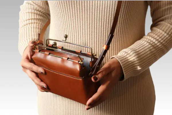 clutch bag manufacturer
