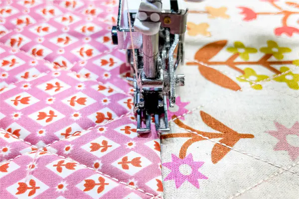 Quilt tote bag ensures neat stitching without broken or skipped threads 1(1)