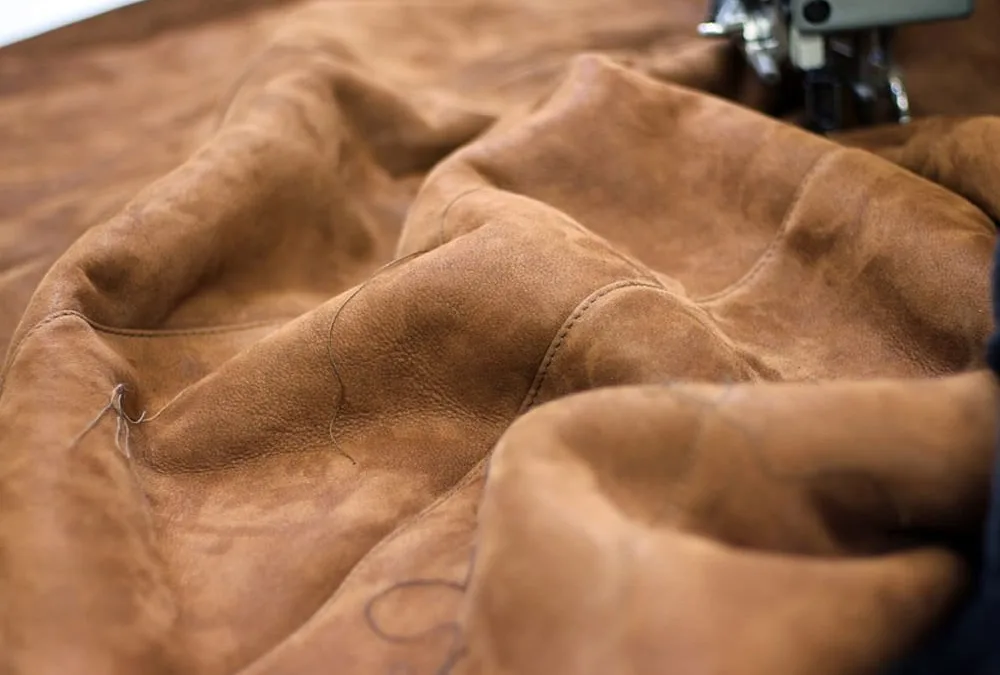 What is Sheepskin Leather and Why Do Expert Tanners Choose It?